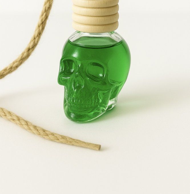 Diffuseur de parfum tête de mort pour voiture 7.5ml