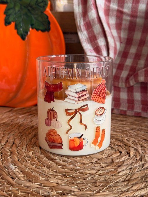 Grande bougie "Autumn Girly" parfum Cinnamon Rolls (Roulés à la cannelle)