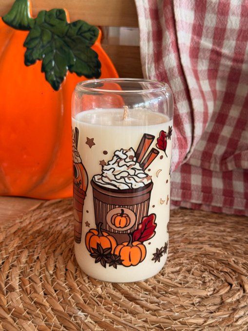 Grande bougie "Pumpkin shop" parfum Pumpkin Spice Latte (Latte à la citrouille et aux épices)