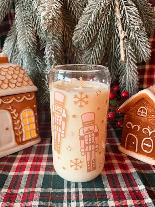 Grande bougie de noel "casses noisette" parfum au choix