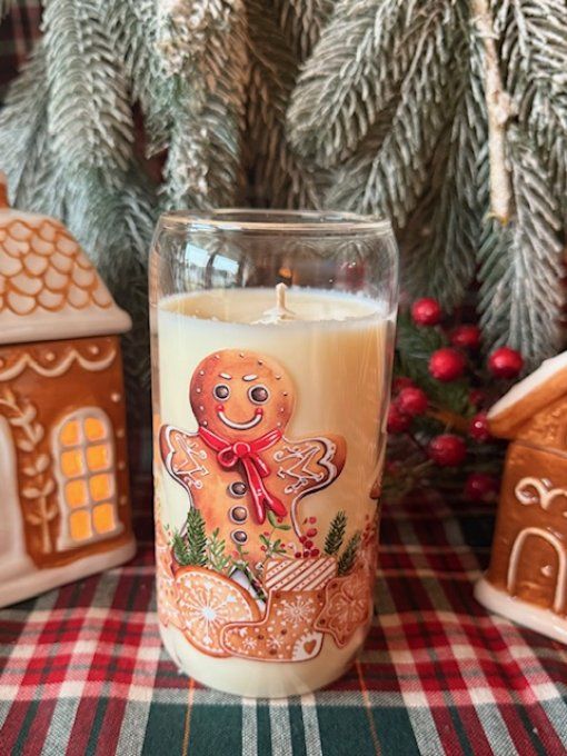 Grande bougie "Bonhomme pain d'épices" parfum au choix