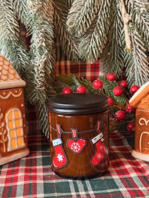 Bougie ambrée chaussons de Noel parfum au choix