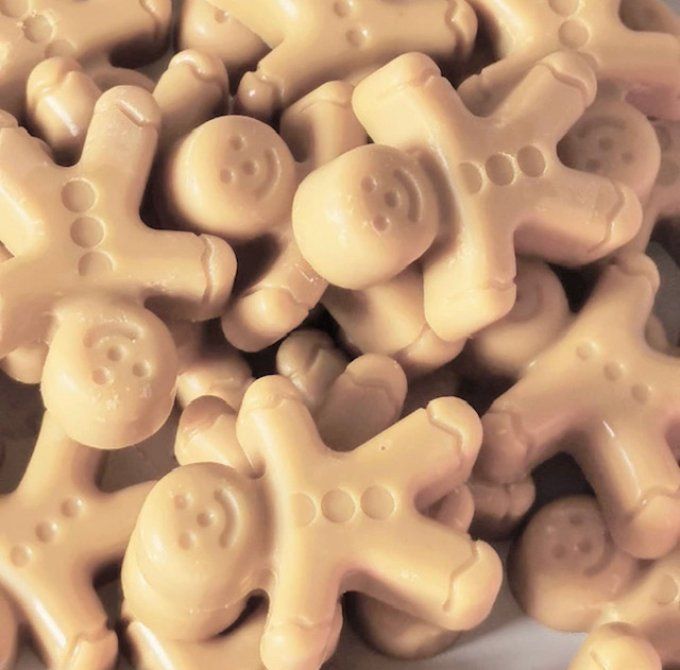 Lot de 4 fondants bonhommes pain d'épices parfum au choix