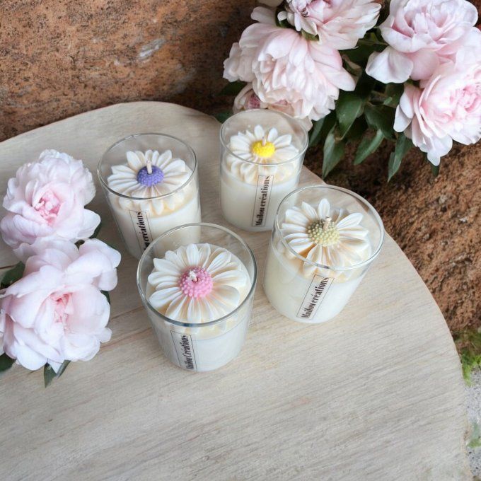Petite bougie pâquerette parfum et couleur au choix