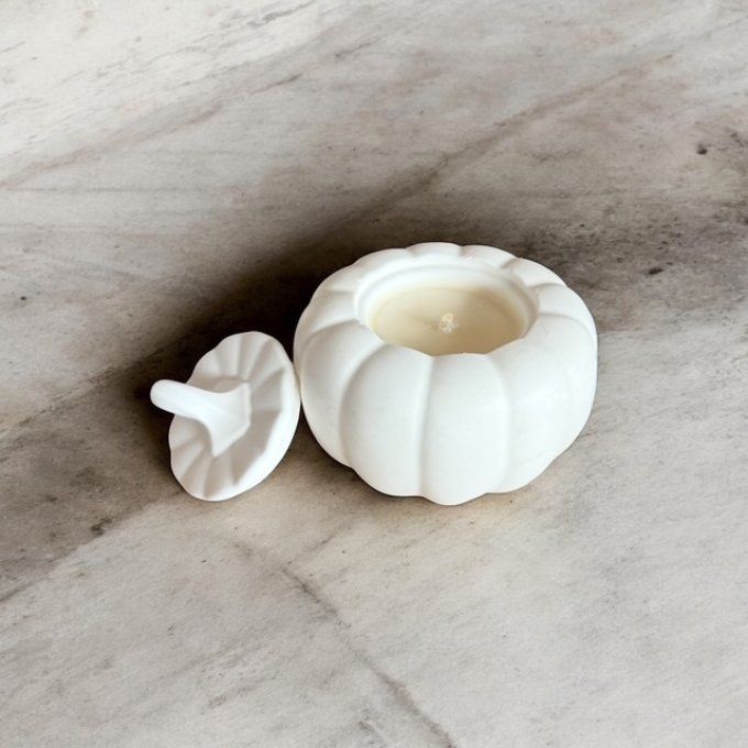 Petite Bougie en jesmonite "Pumpkin" parfum au choix  
