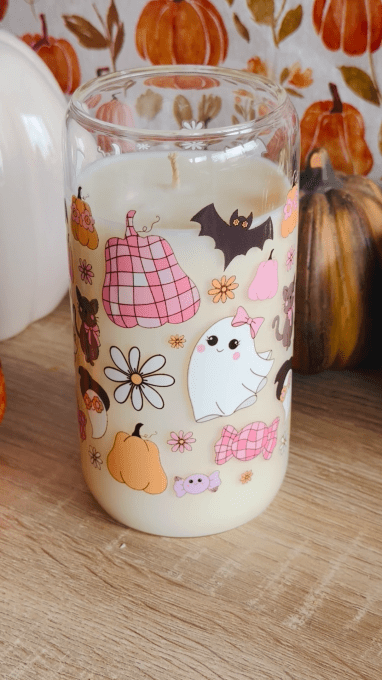 Grande bougie "Halloween Cutie" parfum Infusion envoûtante aux baies